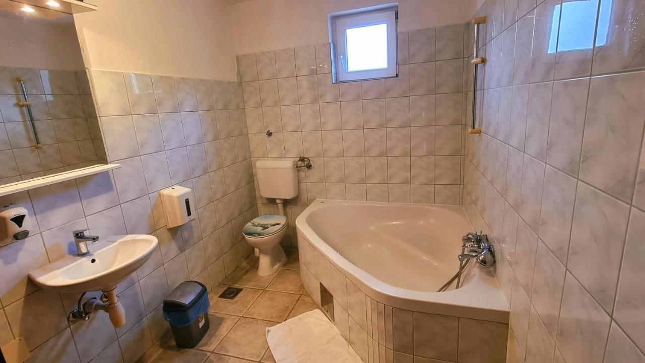 Visovac Rooms And Breakfast Skradin Zewnętrze zdjęcie